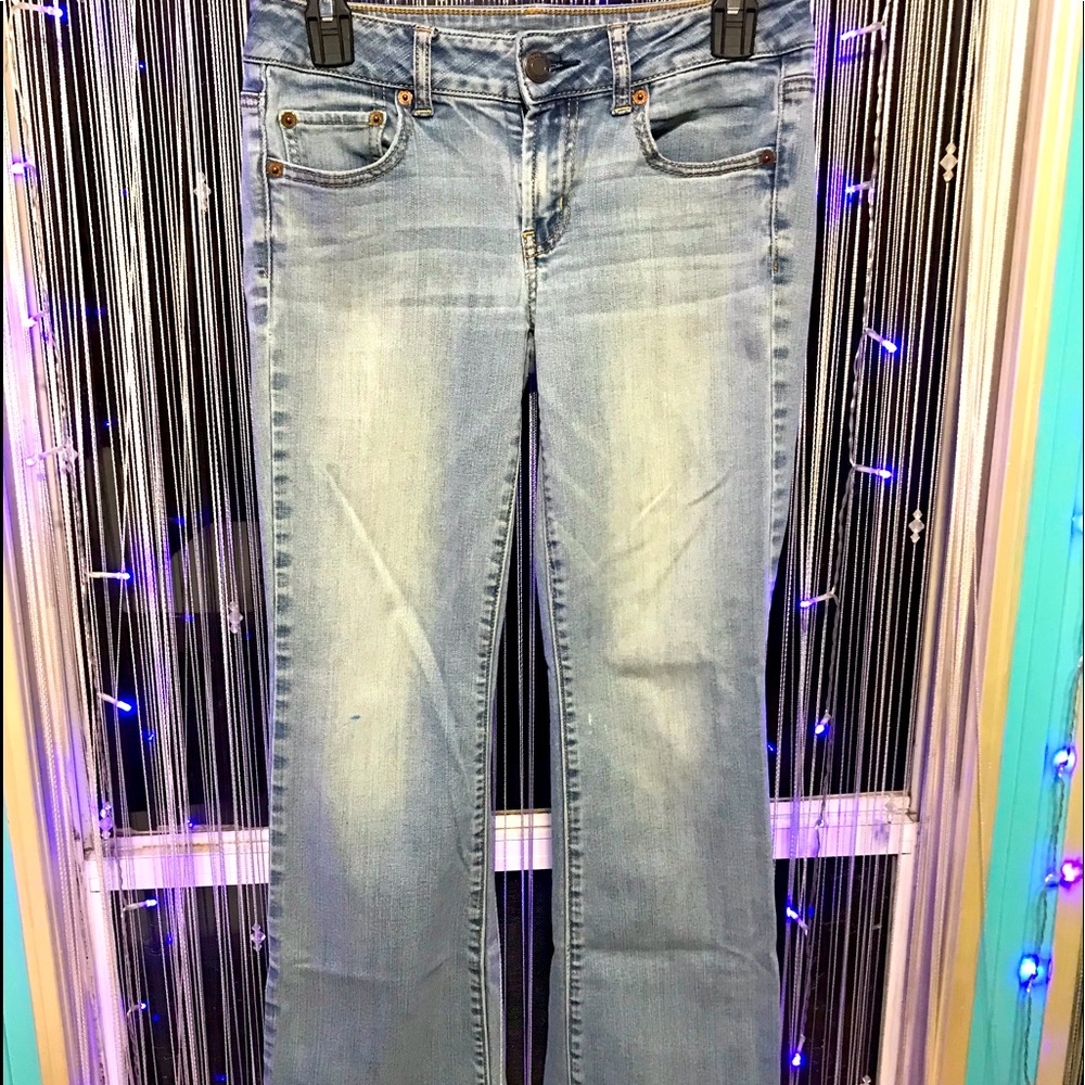 American Eagle 🦅 Favorite Boyfriend jeans 👖